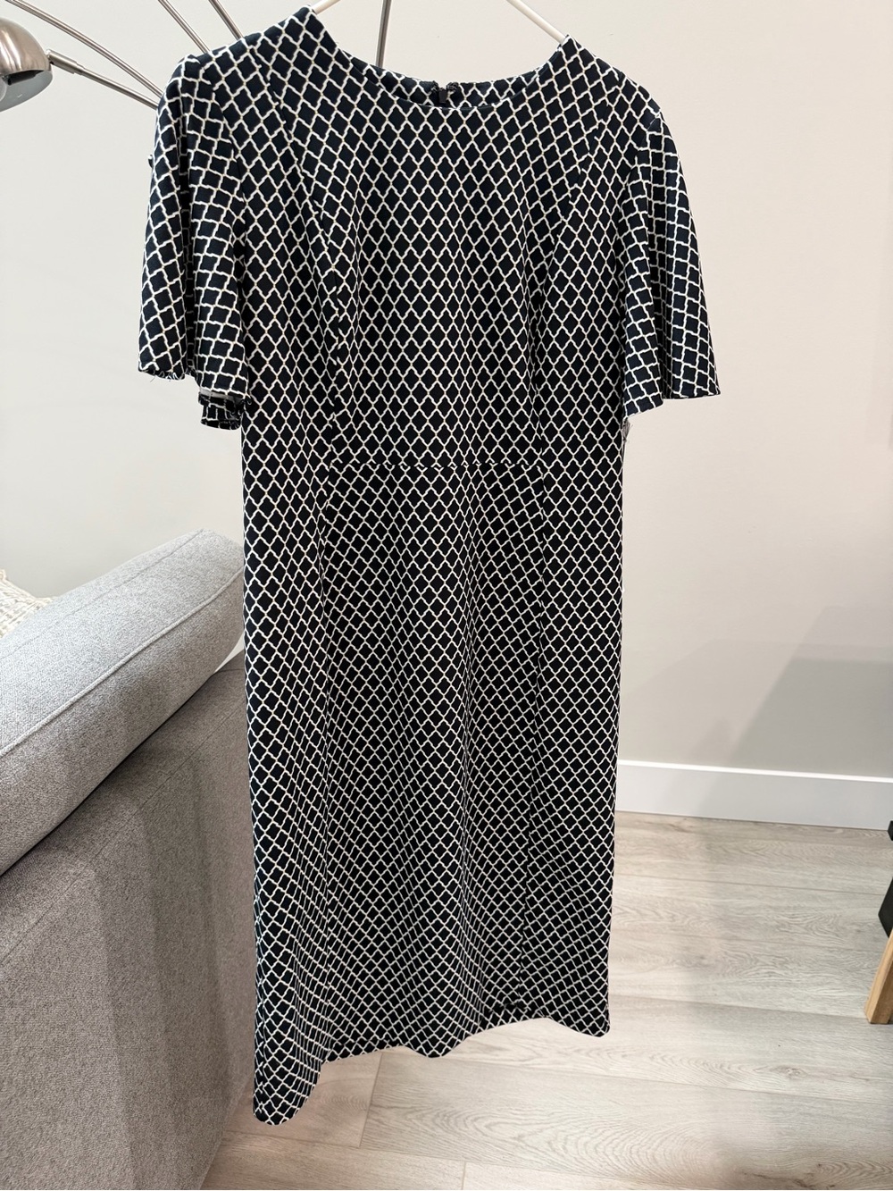 Liz Claiborne Black and White Geometric Midi Dress with Flutter Sleeves